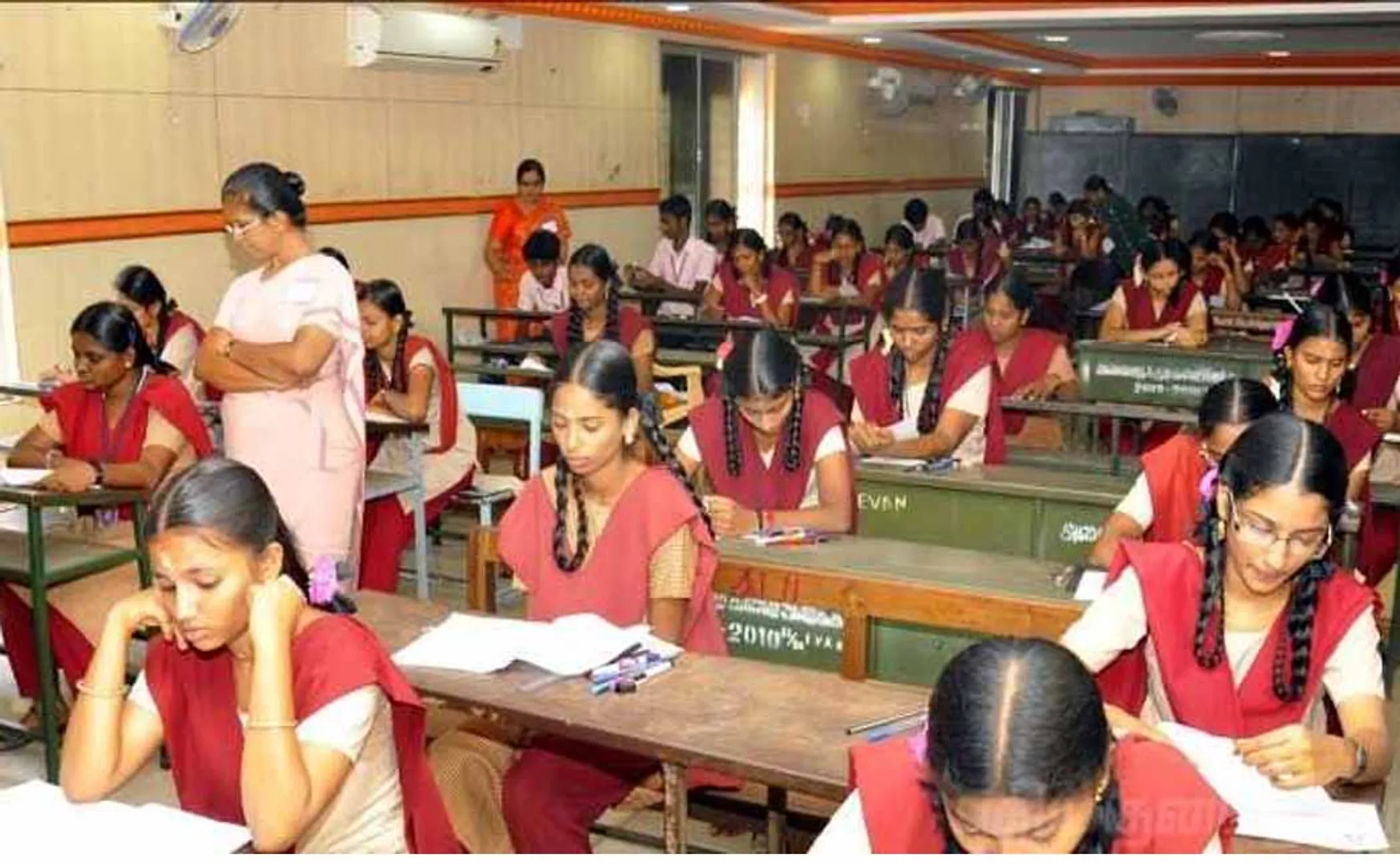 tamilnadu state board 10th exam time tables released 